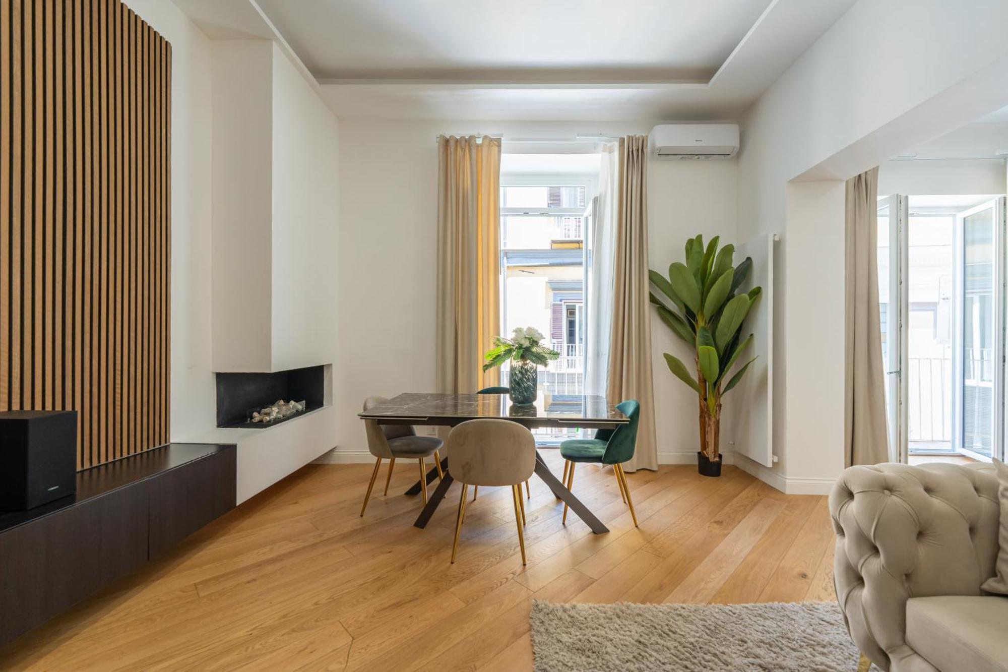 Aristocrat Chiaia Bridge Apartment Naples Exterior photo